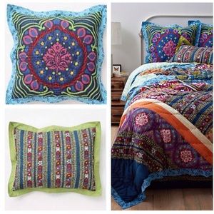 Anthropologie Wildfield Quilt w/3 shams & pillow